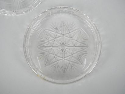 A set of two ashtrays and a bonbonnière in...
