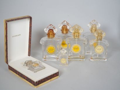 GUERLAIN Paris
Set of 10 perfume bottles...