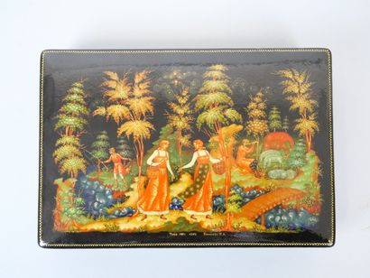 RUSSIA - Palekh school
Reunion of two lacquer...