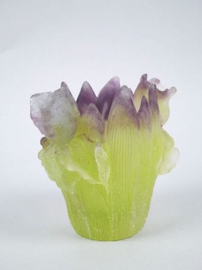 DAUM FRANCE
Vase in pâte de verre with iris...