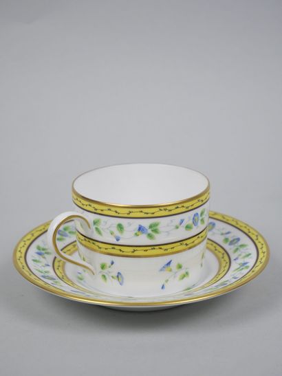 RAYNAUD in LIMOGES
- Porcelain cup and saucer...