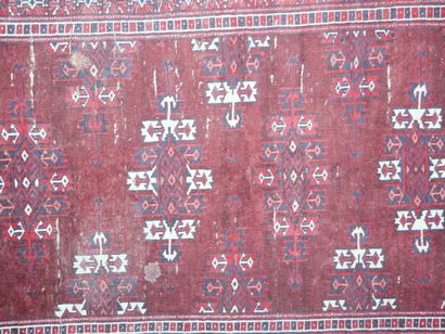 Turkmen carpet (warp, weft and wool pile),...