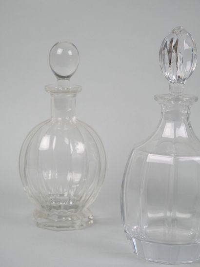 SEVRES
Meeting of three crystal decanters...