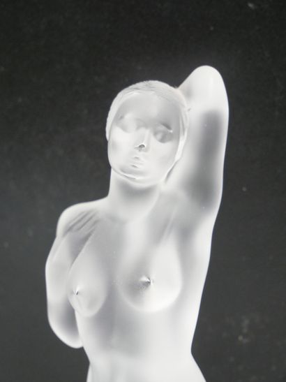 LALIQUE FRANCE
Nude kneeling woman
Subject...