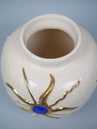 LONGWY
Cracked earthenware vase decorated...