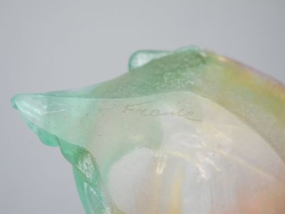 DAUM FRANCE
Small pâte de verre bowl featuring...