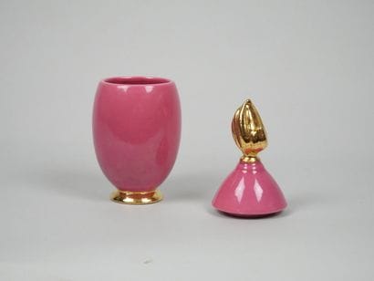 LONGWY
Small ovoid covered pot in pink earthenware...