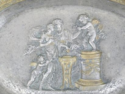 Four-sided bowl with two handles in bronze...