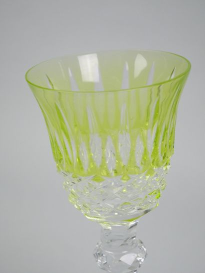 Reunion of 10 footed glasses, partially tinted...