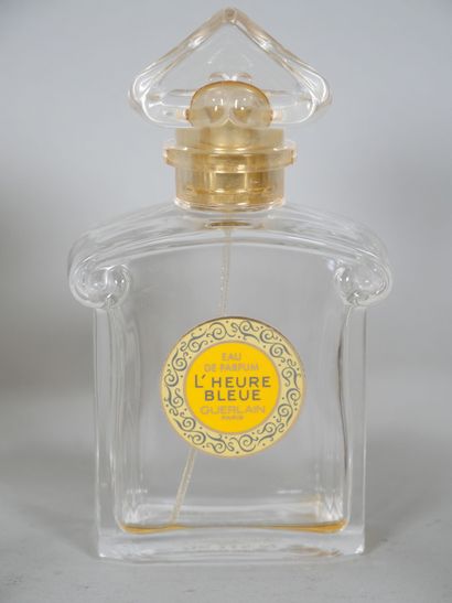 GUERLAIN Paris
Set of 10 perfume bottles...