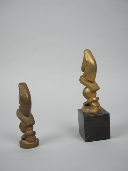 20th century school
Prototype chess riders...