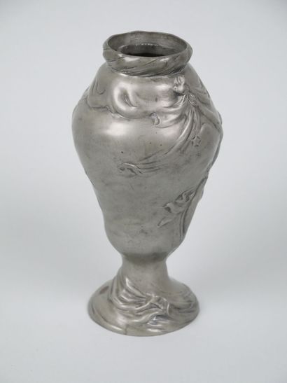 After Édouard LELIEVRE (1856-1945) 
Pewter...