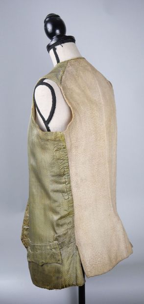 Green fluted vest
Louis XVI period.
Dimensions:...