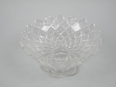 BACCARAT
Crystal bowl on pedestal with cut...