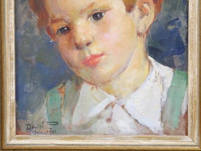 Modern School
Child's face
Oil on panel signed...