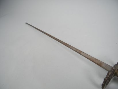 Fencing foil with filigree fusee, helmet-shaped...