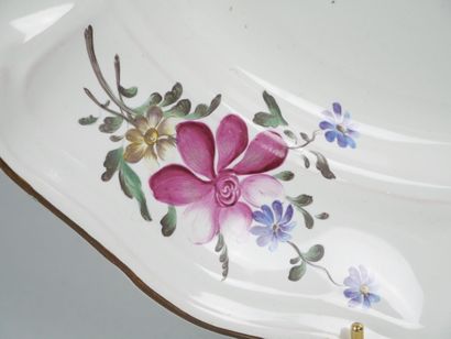 STRASBOURG
Earthenware rimmed dish with polychrome...