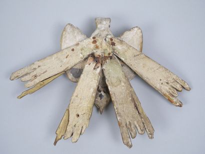Reunion of two carved and gilded wood elements,...