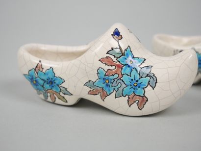 SAINT JEAN L'AIGLE in LONGWY
Pair of earthenware...