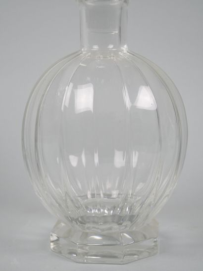 SEVRES
Meeting of three crystal decanters...