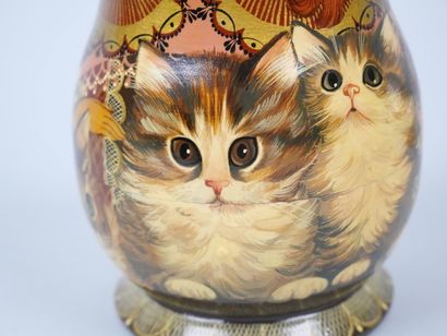 RUSSIA
Suite of 7 matryoshka in lacquered...