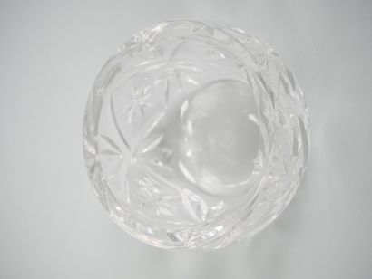 SAINT-LOUIS
Crystal sugar bowl cut with rosettes
Mark...