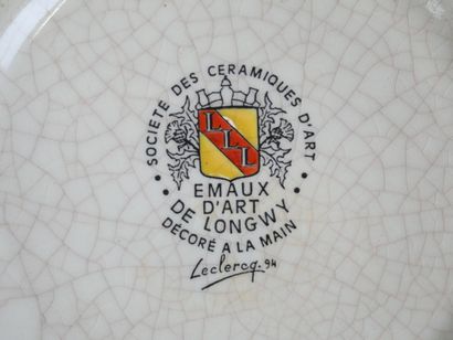 LONGWY
Cracked earthenware round box with...