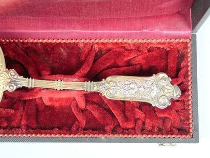 800 thousandths gilt silver pie server with...