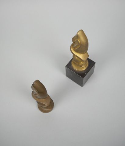 20th century school
Prototype chess riders...