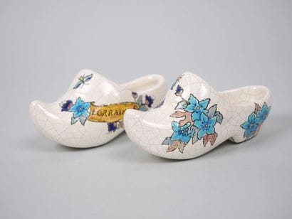SAINT JEAN L'AIGLE in LONGWY
Pair of earthenware...