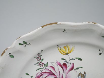 STRASBOURG
Suite of five earthenware rimmed...