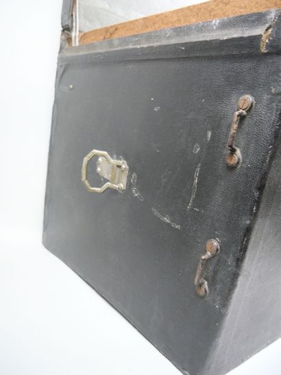 Important car trunk in wood covered with...