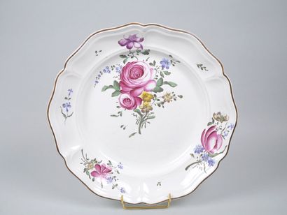 STRASBOURG
Earthenware rimmed dish with polychrome...