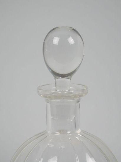 SEVRES
Meeting of three crystal decanters...