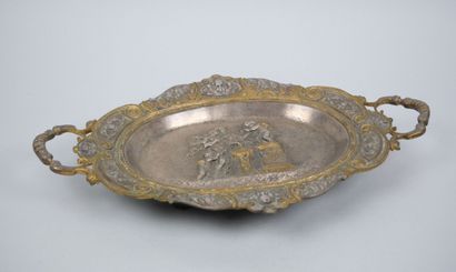 Four-sided bowl with two handles in bronze...