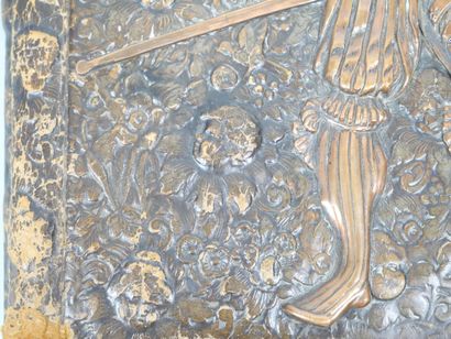Wallet in embossed leather with floral decoration,...