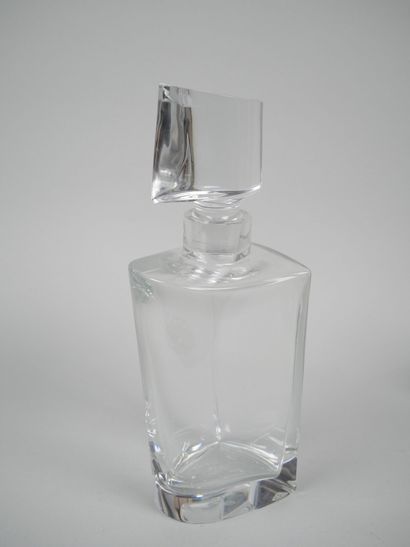 SEVRES
Oblique-shaped crystal whisky service...