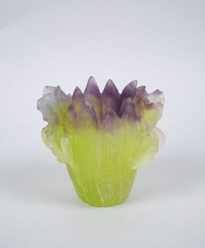 DAUM FRANCE
Vase in pâte de verre with iris...