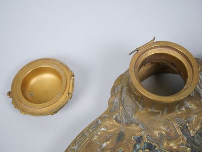 Som-Charles GUENARDEAU (born 1866)
Gilt patina...