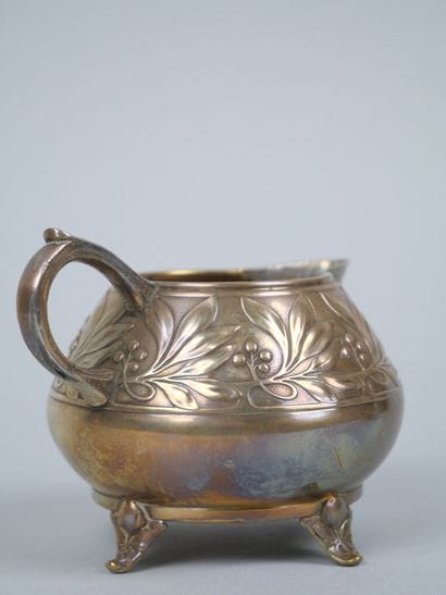 Reunion of a tripod coffee pot decorated...