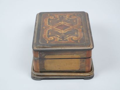 GRADE & PELCOT
Wooden veneer case with inlaid...