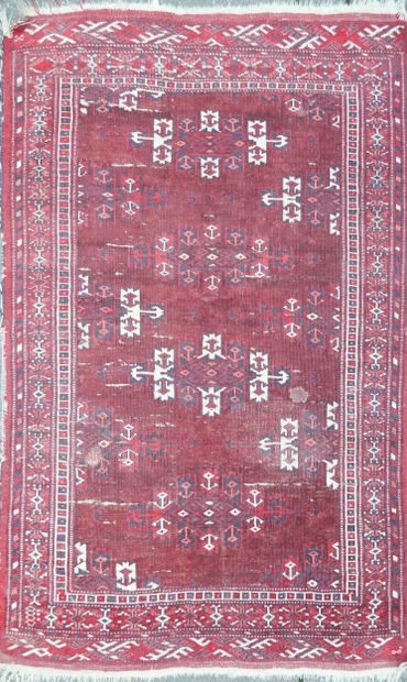 Turkmen carpet (warp, weft and wool pile),...
