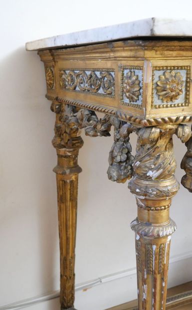 Rectangular console table in finely carved,...