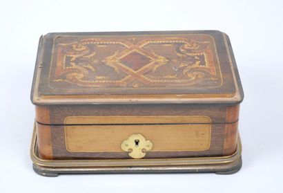 GRADE & PELCOT
Wooden veneer case with inlaid...