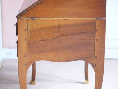Sloping desk in molded cherrywood, opening...