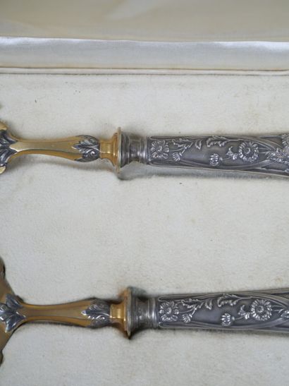 Entremet flatware, silver handle decorated...