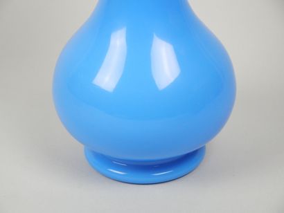 Blue opaline baluster vase.
Dimensions: 25...