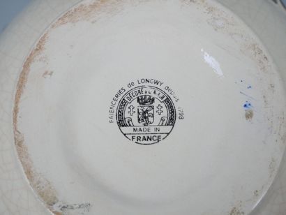 LONGWY
Cracked earthenware vase decorated...