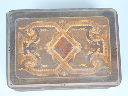 GRADE & PELCOT
Wooden veneer case with inlaid...