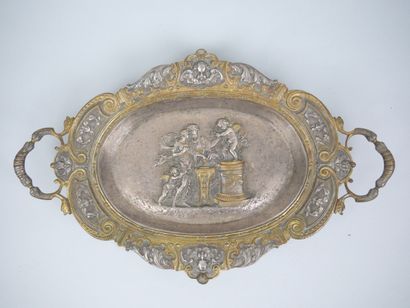 Four-sided bowl with two handles in bronze...